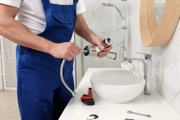 Installation plomberie sanitaire Île-de-France